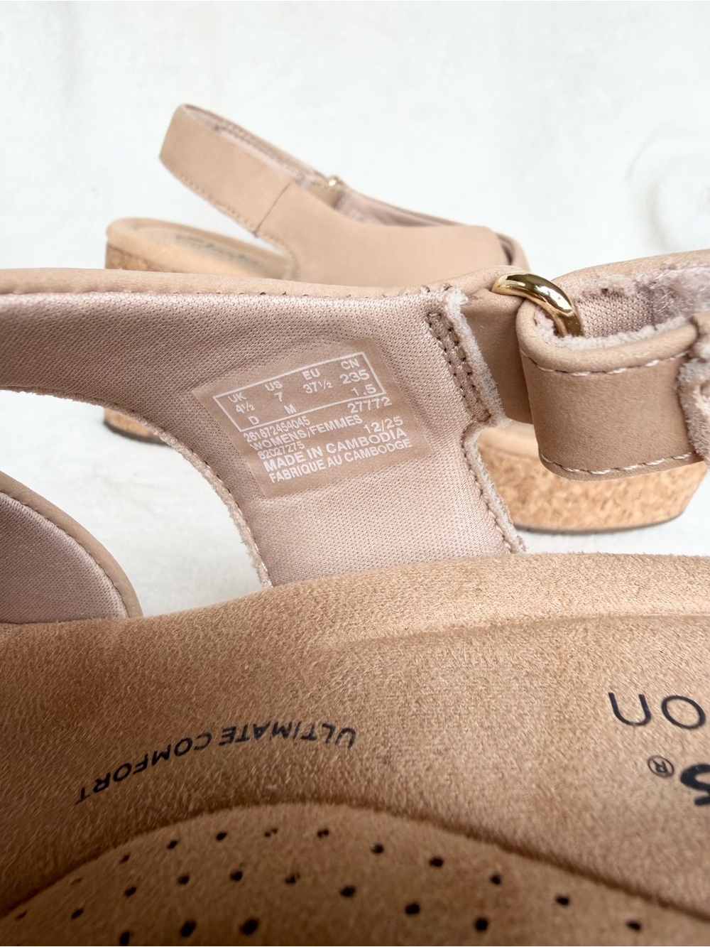 Clarks Women's Nerisa Grace Round Toe Wedge Sandals  Sand Nubuck Size 7M - Picture 11 of 13